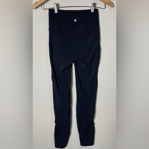 Lululemon Melodic Movement 7/8 Tight 25" inseam Black Size 2 - Picture 5 of 7